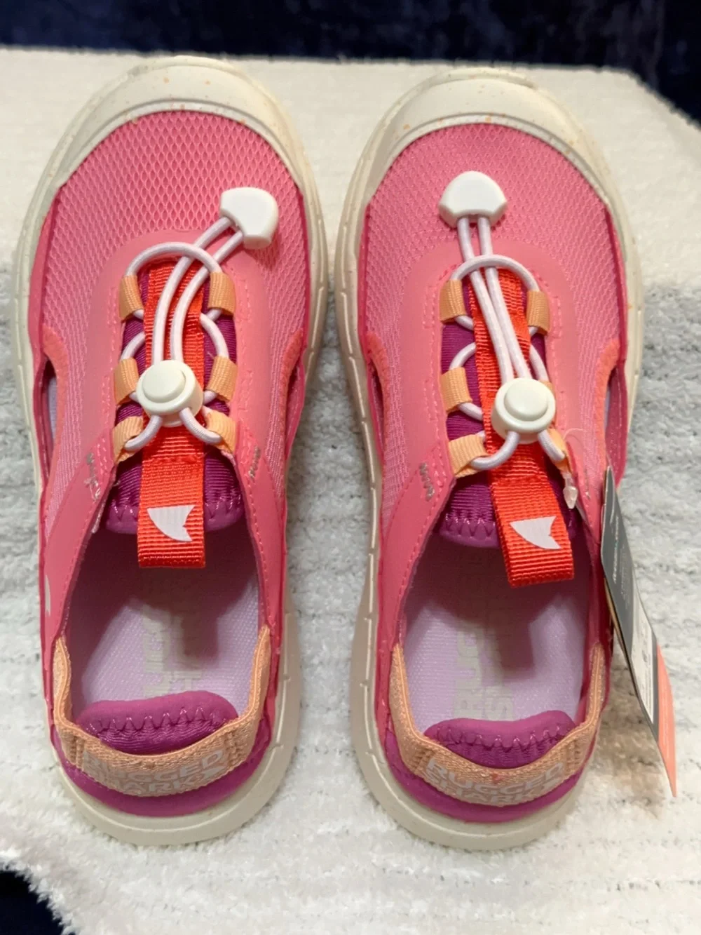 Rugged Shark bright pink